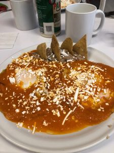 Rancheros salsa roja